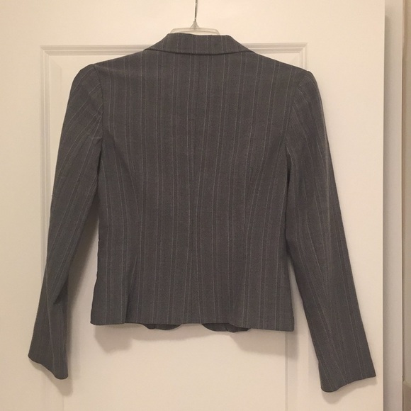 Career Fashion Blazer w/ buttons and rusching - Picture 4 of 8